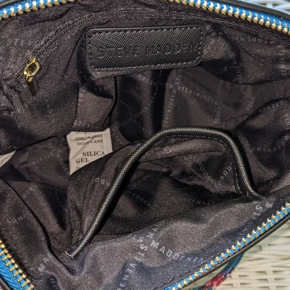 Steve Madden Teal BMaggie Print Dome Crossbody Bag - Picture 3 of 9